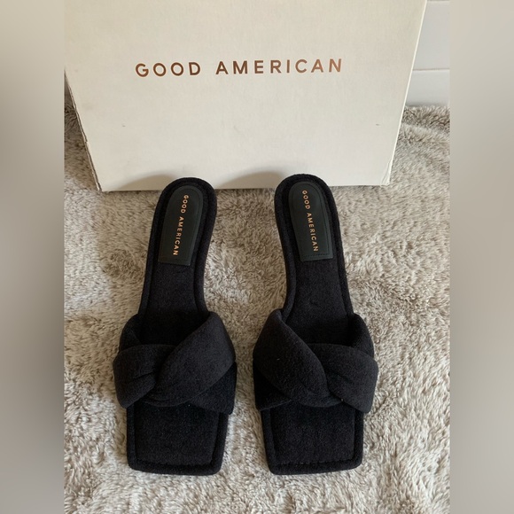 NEW Good American Terry Kickstand Black Low Heel Slides Sandals Womens 8.5 - Picture 2 of 10